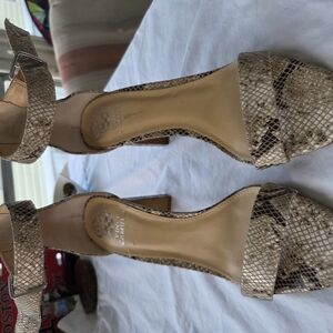 Vince Camuto Cream and Brown Heels with Elegant Snakeskin Design
